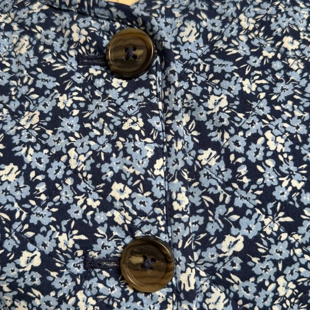 J. Crew Factory Blue & White Quilted Floral Jacket Size 4